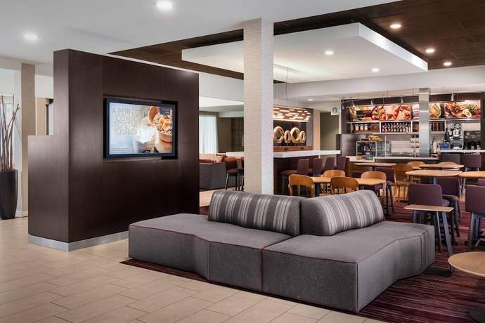 Imagen de los interiores del Hotel Courtyard By Marriott Fishkill. Foto 17