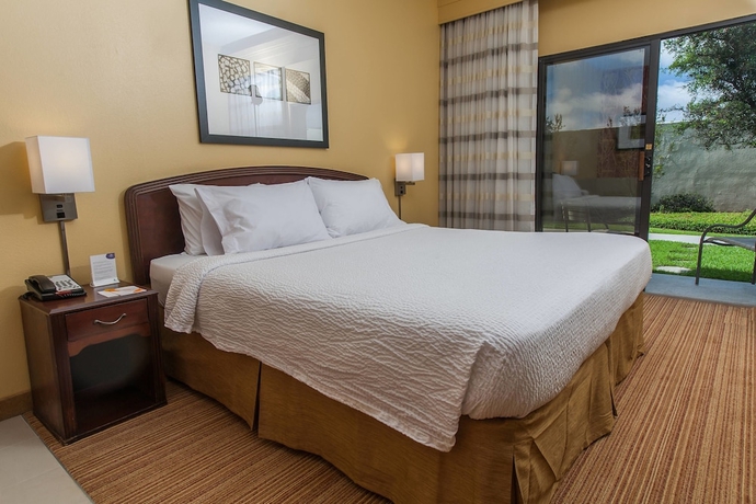 Imagen de la habitación del Hotel Courtyard By Marriott Florence. Foto 6
