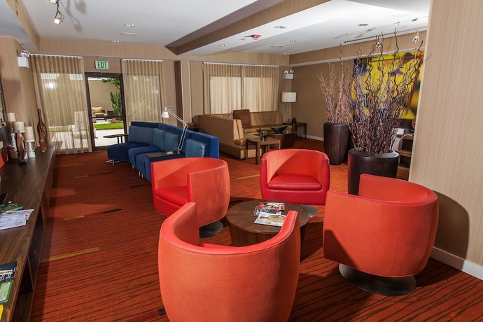 Imagen de los interiores del Hotel Courtyard By Marriott Florence. Foto 16