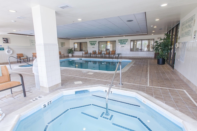 Imagen de la piscina del Hotel Courtyard By Marriott Florence. Foto 19