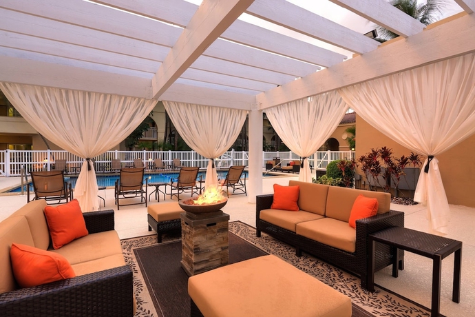 Imagen de la piscina del Hotel Courtyard By Marriott Fort Lauderdale North/cypress Creek. Foto 19