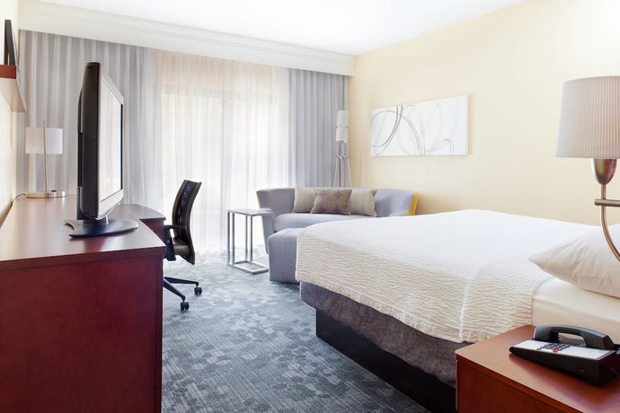 Imagen de la habitación del Hotel Courtyard By Marriott Fort Lauderdale Plantation. Foto 12