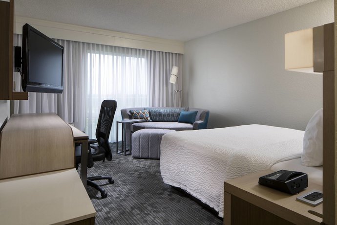 Imagen de la habitación del Hotel Courtyard By Marriott Fort Lauderdale Weston. Foto 6