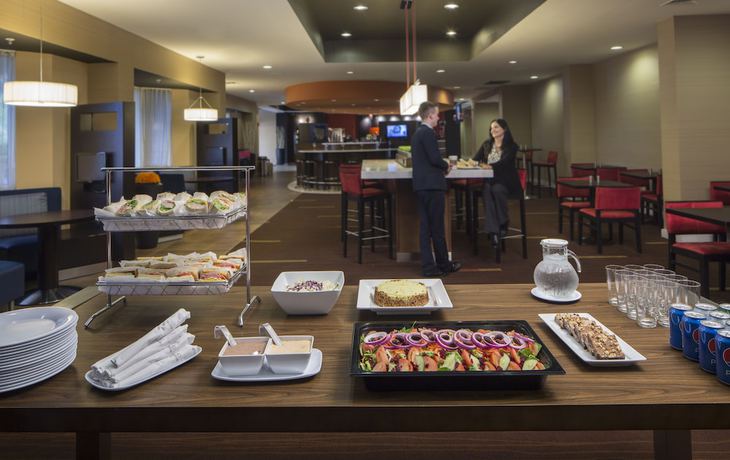 Imagen del bar/restaurante del Hotel Courtyard By Marriott Fort Lauderdale Weston. Foto 3