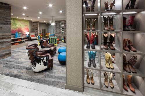 Imagen general del Hotel Courtyard By Marriott Fort Worth Historic Stockyar. Foto 3