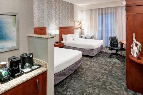 Imagen de la habitación del Hotel Courtyard By Marriott Franklin Cool Springs. Foto 14