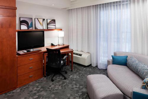 Imagen de la habitación del Hotel Courtyard By Marriott Franklin Cool Springs. Foto 15