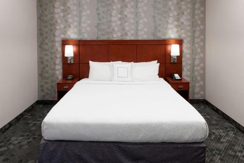 Imagen de la habitación del Hotel Courtyard By Marriott Franklin Cool Springs. Foto 20