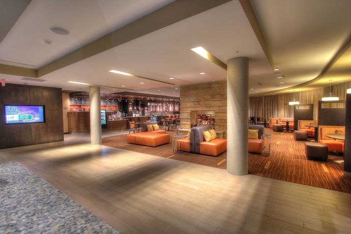 Imagen del bar/restaurante del Hotel Courtyard By Marriott Gatlinburg Downtown. Foto 2