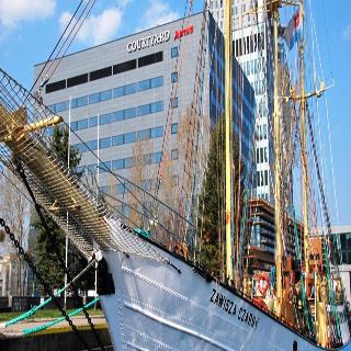 Imagen general del Hotel Courtyard By Marriott Gdynia Waterfront. Foto 11