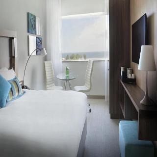 Imagen de la habitación del Hotel Courtyard By Marriott Gdynia Waterfront. Foto 28