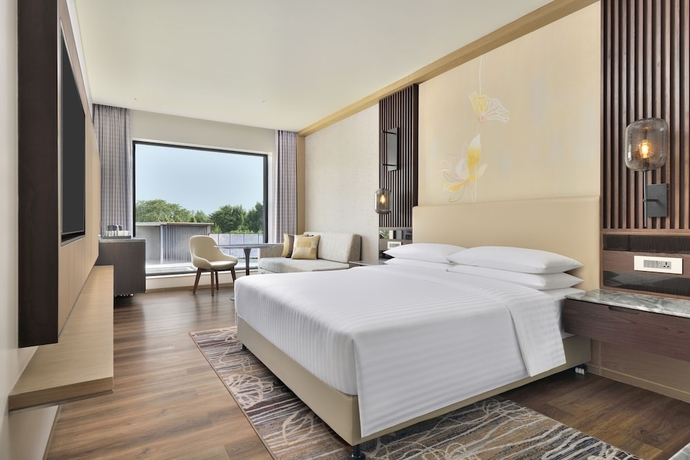 Imagen de la habitación del Hotel Courtyard By Marriott Gorakhpur. Foto 4