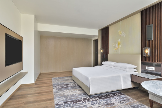 Imagen de la habitación del Hotel Courtyard By Marriott Gorakhpur. Foto 7