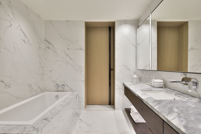 Imagen de la habitación del Hotel Courtyard By Marriott Gorakhpur. Foto 9