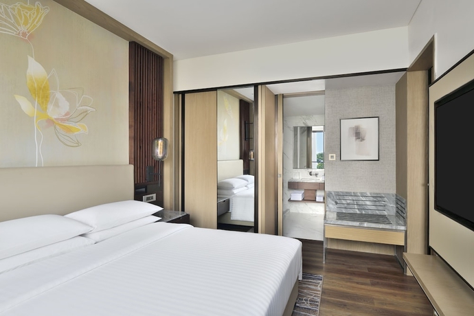 Imagen de la habitación del Hotel Courtyard By Marriott Gorakhpur. Foto 11
