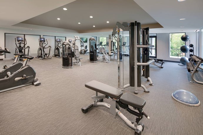 Imagen de los interiores del Hotel Courtyard By Marriott Grand Rapids Airport. Foto 9