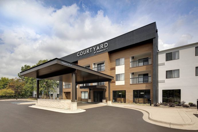 Imagen general del Hotel Courtyard By Marriott Grand Rapids Airport. Foto 1