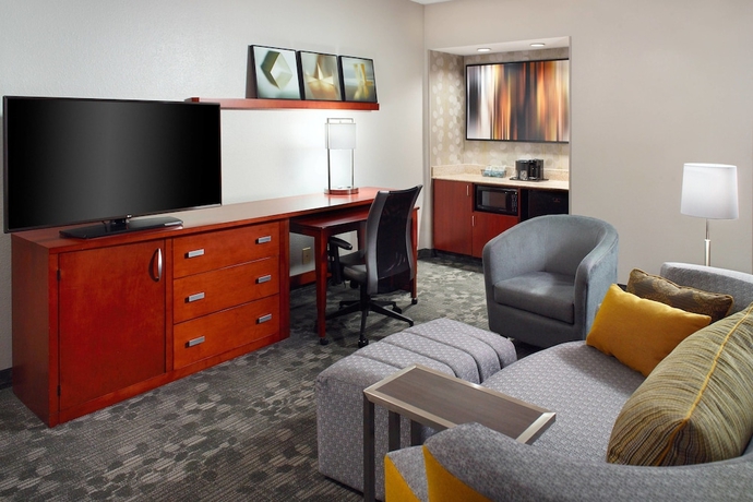 Imagen de la habitación del Hotel Courtyard By Marriott Greensboro. Foto 16