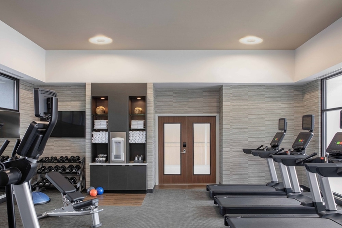 Imagen de los interiores del Hotel Courtyard By Marriott Greensboro. Foto 19