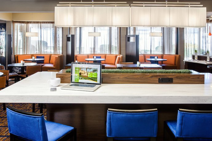 Imagen de los interiores del Hotel Courtyard By Marriott Greenville Haywood Mall. Foto 11