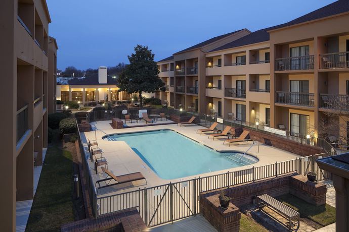 Imagen de la piscina del Hotel Courtyard By Marriott Greenville Haywood Mall. Foto 12