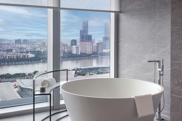 Imagen de la habitación del Hotel Courtyard By Marriott Guangzhou Pazhou. Foto 8