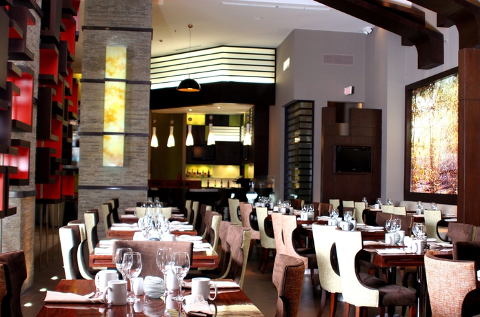 Imagen del bar/restaurante del Hotel Courtyard By Marriott Guayaquil. Foto 2