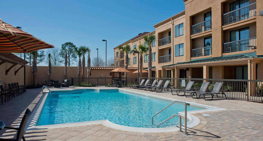 Imagen de la piscina del Hotel Courtyard By Marriott Gulf Shores Craft Farms. Foto 9