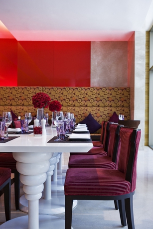 Imagen del bar/restaurante del Hotel Courtyard By Marriott Gurugram Downtown. Foto 6