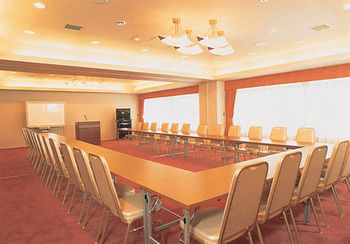 Imagen de los interiores del Hotel Courtyard By Marriott Hakuba. Foto 11