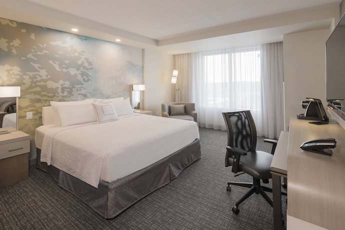 Imagen de la habitación del Hotel Courtyard By Marriott Halifax Dartmouth. Foto 4