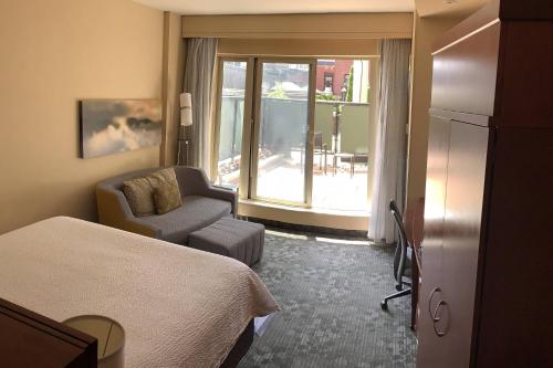 Imagen de la habitación del Hotel Courtyard By Marriott Halifax Downtown. Foto 14