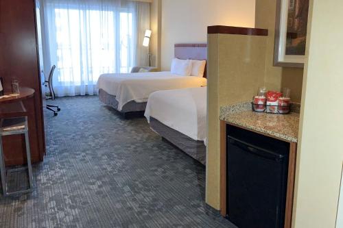 Imagen de la habitación del Hotel Courtyard By Marriott Halifax Downtown. Foto 18