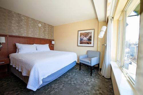 Imagen de la habitación del Hotel Courtyard By Marriott Halifax Downtown. Foto 20