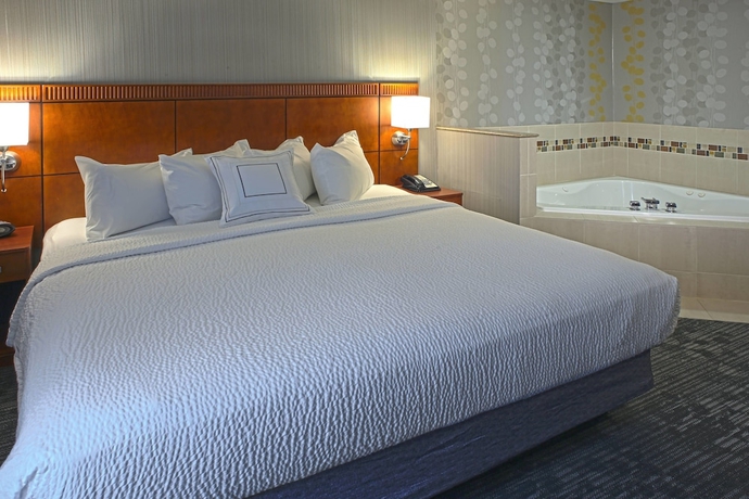 Imagen de la habitación del Hotel Courtyard By Marriott Hamilton, Hamilton . Foto 4