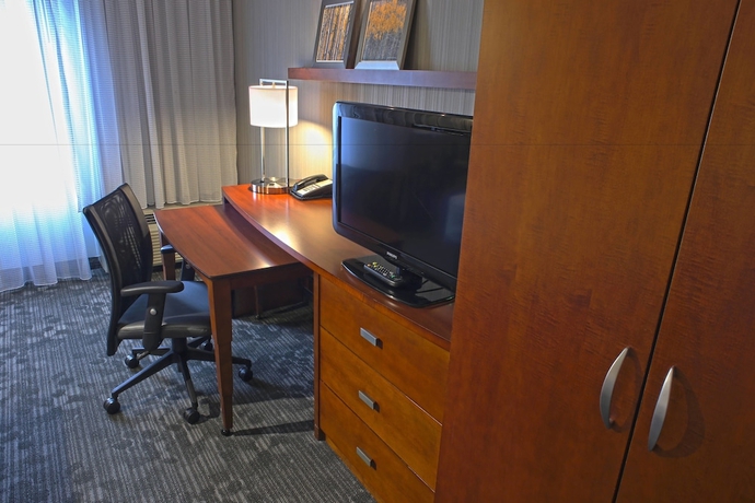 Imagen de la habitación del Hotel Courtyard By Marriott Hamilton, Hamilton . Foto 5
