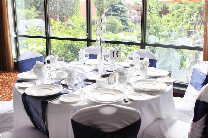 Imagen de los interiores del Hotel Courtyard By Marriott Hamilton, Hamilton . Foto 14