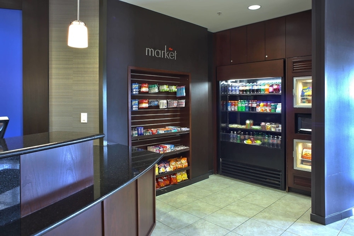 Imagen general del Hotel Courtyard By Marriott Hamilton, Hamilton . Foto 3
