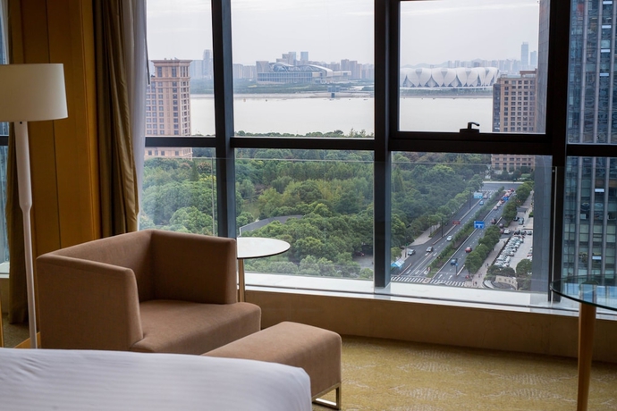 Imagen de la habitación del Hotel Courtyard By Marriott Hangzhou Qianjiang. Foto 8