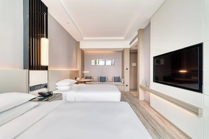 Imagen de la habitación del Hotel Courtyard By Marriott Hangzhou Xihu. Foto 5