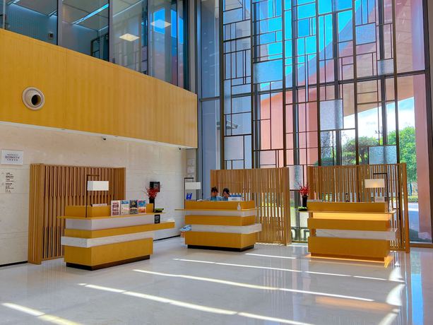 Imagen de los interiores del Hotel Courtyard By Marriott Hangzhou Xihu. Foto 19