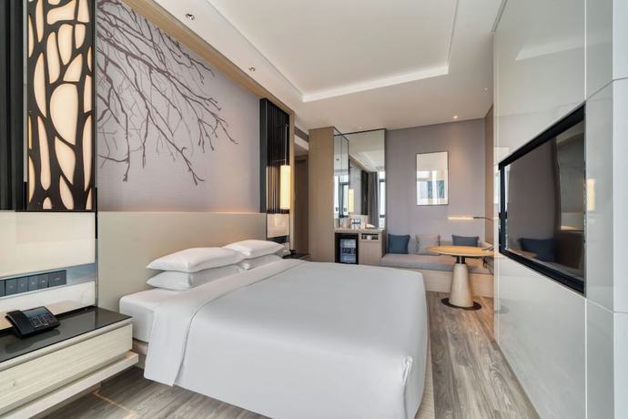Imagen de la habitación del Hotel Courtyard By Marriott Hangzhou Xihu. Foto 14