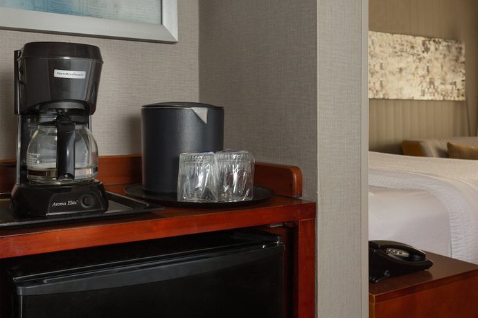 Imagen de la habitación del Hotel Courtyard By Marriott Harrisburg Hershey. Foto 11