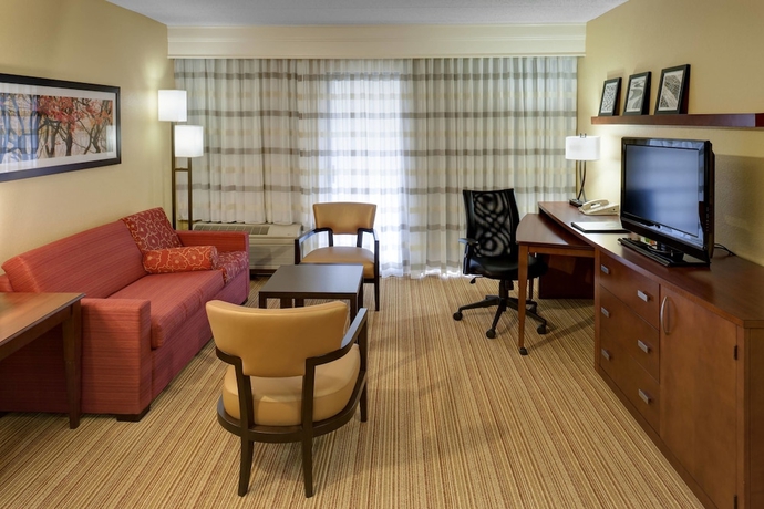 Imagen de la habitación del Hotel Courtyard By Marriott Harrisonburg. Foto 13