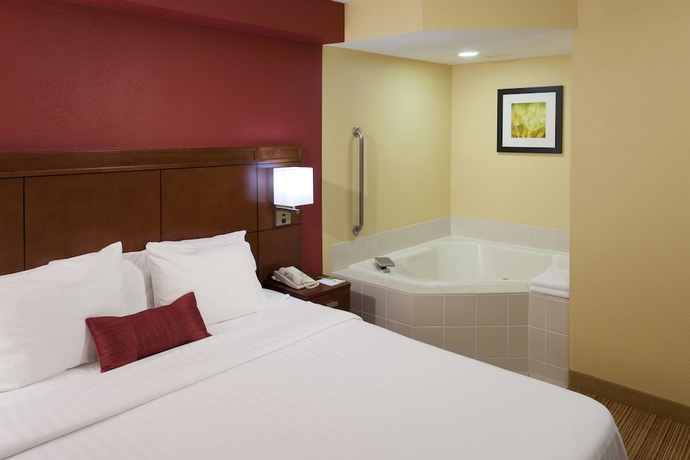 Imagen de la habitación del Hotel Courtyard By Marriott Harrisonburg. Foto 16