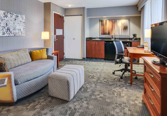 Imagen de la habitación del Hotel Courtyard By Marriott Hartford Cromwell. Foto 12