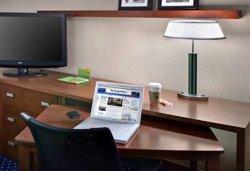 Imagen de la habitación del Hotel Courtyard By Marriott Hartford Windsor. Foto 6