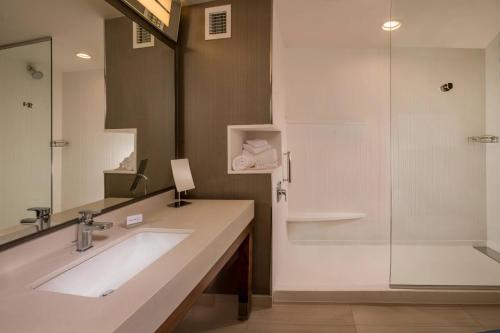 Imagen general del Hotel Courtyard By Marriott Hershey Chocolate Avenue. Foto 8