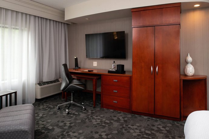 Imagen de la habitación del Hotel Courtyard By Marriott High Point. Foto 13