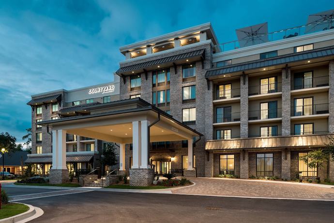 Imagen general del Hotel Courtyard By Marriott Hilton Head Island. Foto 1